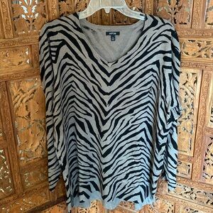 Apt 9 Women’s Sz 1X Animal Print Taupe & Black Tunic Sweater